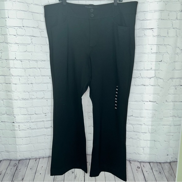 TORRID STUDIO SIGNATURE PREMIUM PONTE STRETCH TROUSER - BLACK SZ 24S - Picture 5 of 13